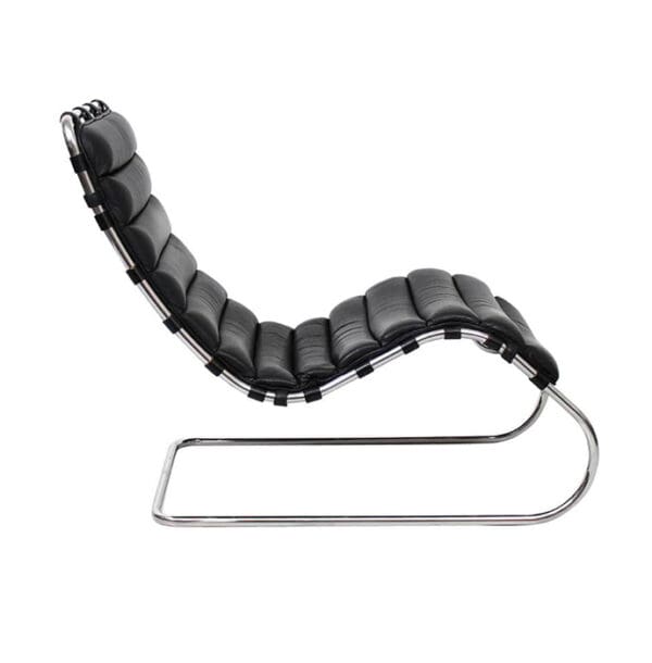 LC02 Chaise Longue